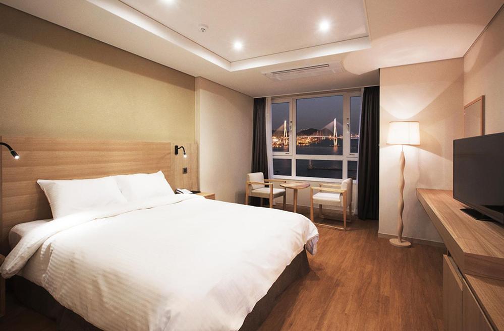 Crown Harbor Hotel Ciudad Metropolitana de Busan Exterior foto